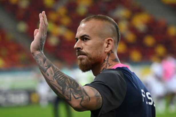 exclusiv primul refuz pentru alibec dupa ce gigi becali a anuntat ca l da afara de la fcsb nu ii da nimeni banii aia 6973afecb76ca