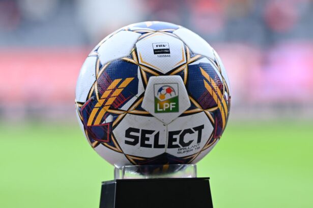 exclusiv transferuri tari pentru o echipa din superliga un jucator de la fcsb si un golgheter vor mai fi inca trei 697102468f6f2