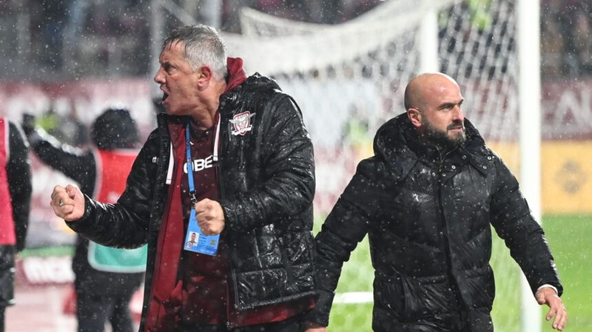 Cristiano Bergodi, antrenor printre rapidiști, în scandal 1 galerie foto cristiano bergodi printre rapidisti ce a facut antrenorul care a plecat cu scandal din giulesti 697e6aee2fffd