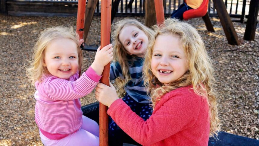 girls who feel safe and loved are usually raised by parents who did these 7 things 697c5fec47efa