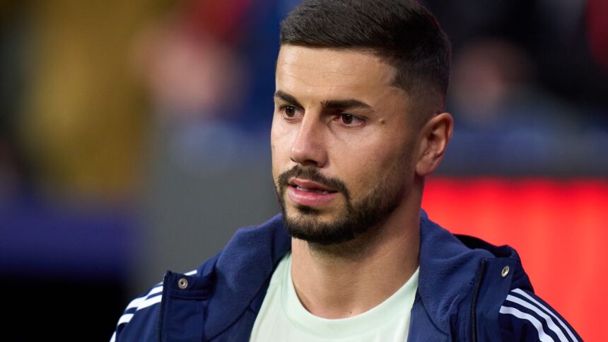 Transfer confirmat de Horațiu Moldovan 1 horatiu moldovan a ales si semneaza transfer confirmat 6963b5e00ec5e