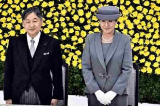 incident socant la discursul de anul nou al imparatului japoniei un tanar s a dezbracat complet in fata familiei imperiale 6957d7b124bbc