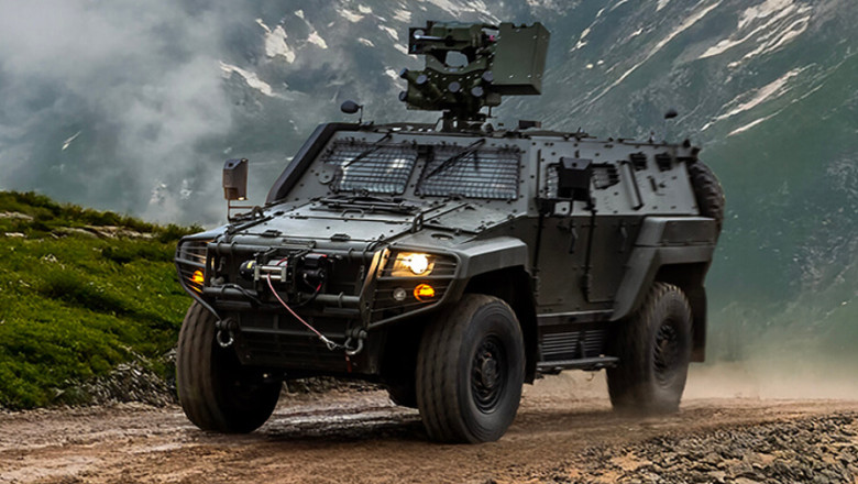 mapn si otokar isi paseaza responsabilitatea dupa ce afaceristi cu legaturi in rusia au fost implicati in contractul pentru cobra ii 697c84acdfffa