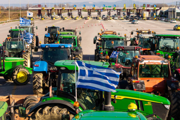 negocieri blocate in grecia fermierii ameninta cu extinderea protestelor pe autostrazi 695f8a8d22918