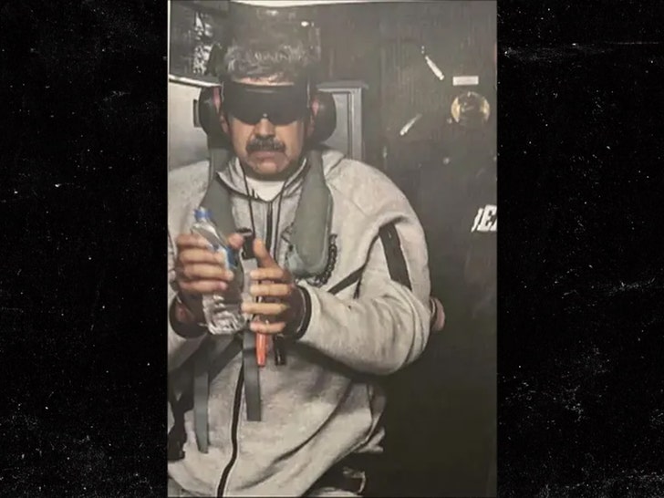 Treningul lui Nicolás Maduro se vinde rapid în SUA 1 nicolas maduros nike tracksuit he wore landing in u s sells out 695be288d2440