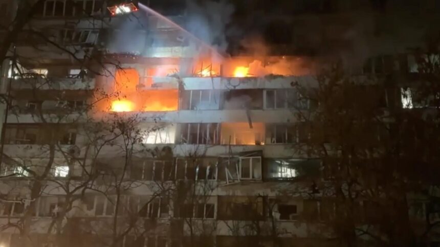 Atac aerian rusesc la Kiev: doi morți, patru răniți 1 razboiin ucraina ziua 1435 atac aerian rusesc la periferia kievului doi morti si patru raniti live text 6979a02a74e99