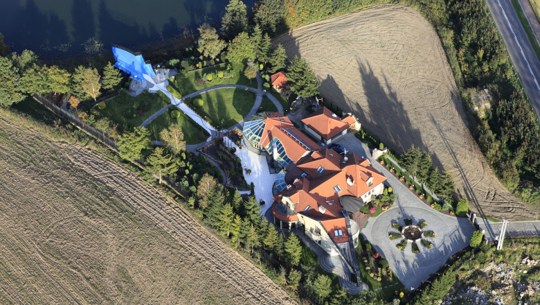 Guvernul va folosi sateliți pentru a depista construcții ilegale 1 statul iti va vedea casa din satelit cum vrea guvernul sa depisteze constructiile ilegale si sa dubleze impozitele 6967a25e393c1