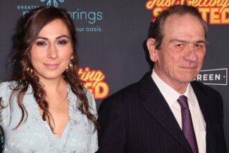tommy lee jones daughter arrested multiple times involving drugs before death 695834d1c7001