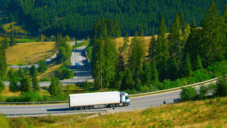 Transportul rutier de mărfuri a crescut cu 1,5% în 2025 1 transportul rutier de marfuri a crescut cu 15 in primele noua luni din 2025 peste 80 din volume fiind transportate intern 695d1d7d7be0f