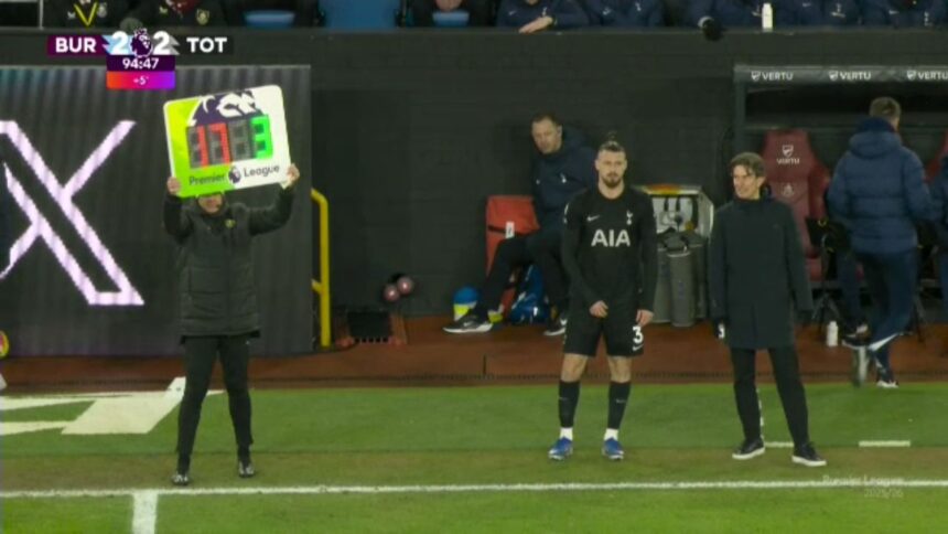 Radu Drăgușin joacă din nou pentru Tottenham 1 video exclusiv in mijlocul discutiilor despre transfer radu dragusin a jucat din nou pentru tottenham 697519df61e78