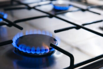 video furnizorii au pregatit primele oferte la gaze pentru 2026 inainte de liberalizarea pietei cu cat ar putea creste preturile 69775cf80f7eb