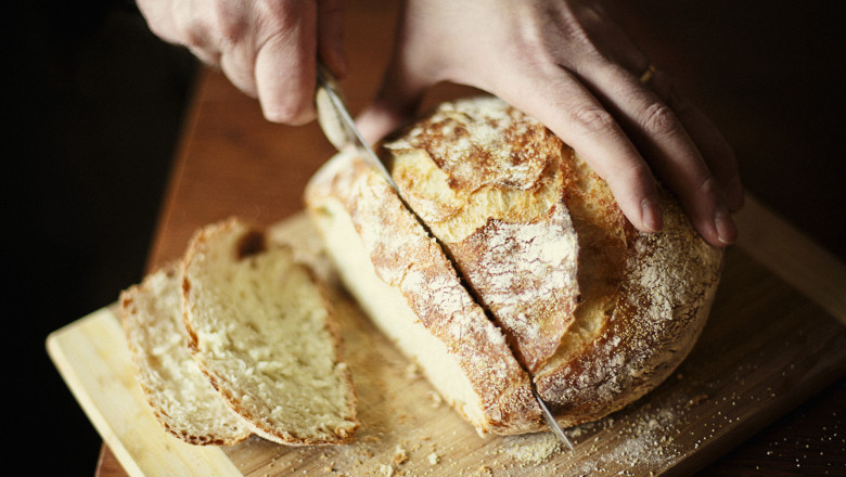 Prețuri mai mari la pâine din cauza scumpirilor în lanț 1 video preturi mai mari la paine din cauza scumpirilor in lant franzela alba ramane preferata romanilor nu mi ajung banii 6976f83d0552f