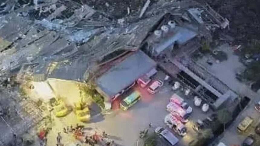 Prăbușirea unei gropi de gunoi în Filipine: un mort, 38 dispăruți 1 zeci de oameni ingropati de vii sub un munte de gunoaie un mort si 38 de disparuti dupa prabusirea unei gropi de gunoi din filipine 6960ab047b109