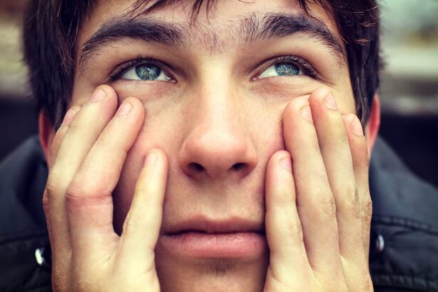 11 obvious signs a man never felt securely loved as a little boy 69987fb5d510c