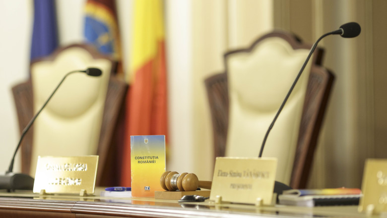 ccr a amanat din nou dezbaterea sesizarii lui nicusor dan privind modificarile la legea prosumatorilor cand va fi discutata 698341883276d