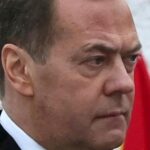 dmitri medvedev avertizeaza lumea e mai periculoasa ca oricand dar rusia nu vrea un conflict global 6980503e27aa7