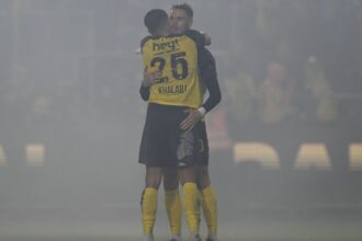 foto si video formidabil fotbalistul roman a evoluat doar 7 minute dar a fost desemnat jucatorul meciului si este in finala cupei belgiei 698f1c5d15d73