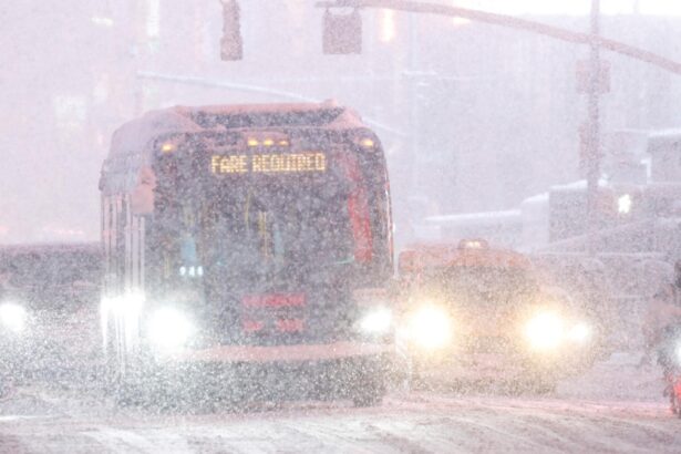 furtuna de zapada istorica in new york circulatie interzisa scoli inchise si mii de zboruri anulate fotovideo 699c000e64608