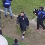 galerie foto nu s a vazut la tv gestul facut de dennis politic dupa ce a fost injurat o seara intreaga pe arcul de triumf 698ebb2256b11