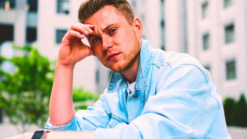 men who say they dont need anyone usually experienced these 11 things as kids 698545e828039