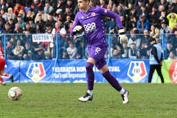 oficial dupa ce l a transferat pe razvan began dinamo s a despartit de doi portari inaintea meciului cu sepsi 69830328be600