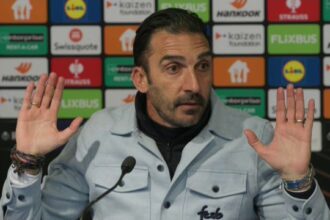 opinie daca reusitele trecute au fost ale lui charalambous antrenorul fcsb ar trebui sa si asume si esecurile recente 6992dae8727a6