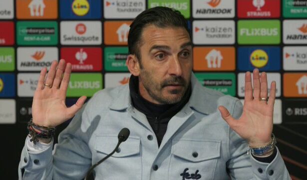 opinie daca reusitele trecute au fost ale lui charalambous antrenorul fcsb ar trebui sa si asume si esecurile recente 6992dae8727a6