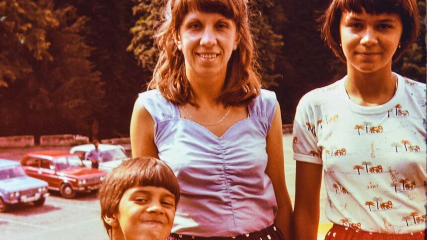 parents in the 1980s refused to do 11 things that modern parents basically force on kids today 69a22abc36285