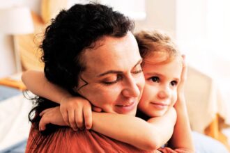 parents who make their kids feel loved even when theyre exhausted do these 10 small things 698f998df34fc