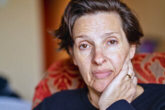 parents who use these 12 phrases to control their adult kids often end up pushing them away for good 6998f03b8484e