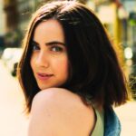 people who saw their parents do these 9 things growing up are way less glued to their phones now 69816db7ca20a