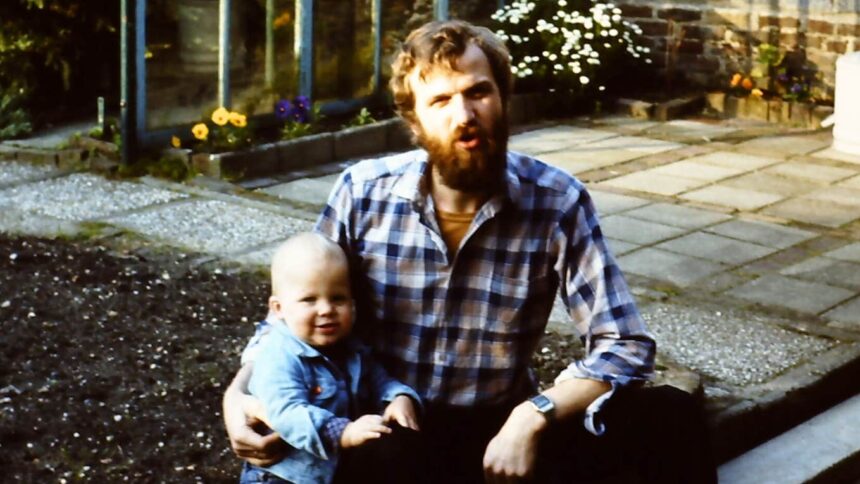 Cei care au învățat 4 valori vechi sunt înainte în viață 1 people whose dads taught them these 4 old school values are already so far ahead in life 698151700f679