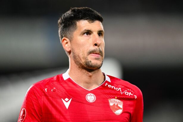 revenire surprinzatoare unde e asteptat stipe perica dupa plecarea de la dinamo 69887cb02572f