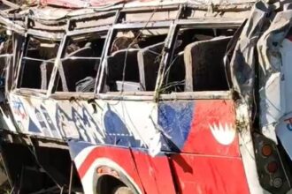 tragedie in nepal 13 morti si 34 de raniti dupa ce un autobuz plin cu invitatii unei nunti s a prabusit intr o prapastie foto 6985f17e719d9