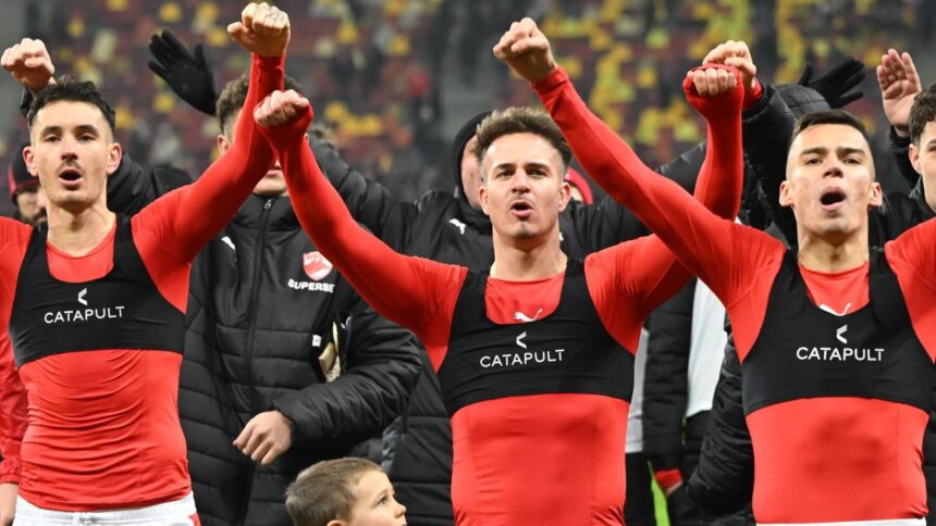 Văru' Săndel, secretul lui Dinamo în finaluri dramatice 1 video varu sandel arma secreta a lui dinamo cate goluri decisive a marcat in minutele 89 si 90 alexandru pop 698447be309fd