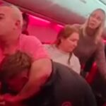 zbor turcia marea britanie deviat de urgenta in belgia dupa o bataie generala la bord video 69907a0d0765b