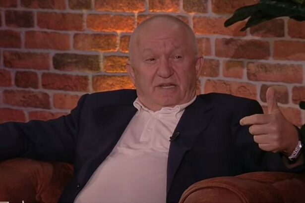 adrian porumboiu l a facut praf pe kovacs dupa rapid dinamo numai daca esti beat nu dai fault doamne fereste e rusinos 69b5ec55557ac