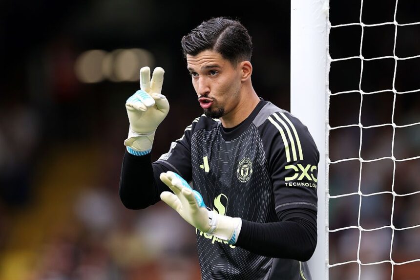 Beșiktaș vrea un portar de la Manchester United pentru baraj 1 besiktas vrea portarul lui manchester united care poate fi in lotul turciei la barajul cu romania 69a59e6bbd8a3