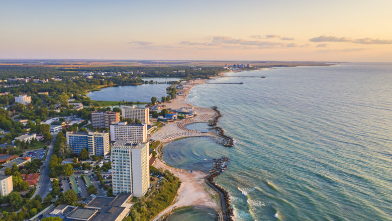 Camera Deputaților definește oficial „resortul turistic” 1 camera deputatilor a adoptat legea care defineste oficial resortul turistic ce inseamna si ce conditii trebuie sa indeplineasca 69a8140984076