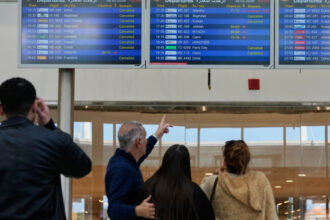 cel mai grav haos aerian de la pandemia de covid 19 mii de zboruri anulate sute de mii de pasageri blocati in aeroporturi 69a5d380d9bb8