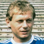 crucea de pe mormantul lui ilie balaci a fost vandalizata politistii fac cercetari pentru profanare de morminte 69c0e6e4c550a