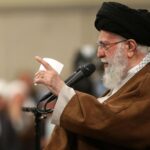 cum se alege noul lider suprem al iranului dupa moartea lui khamenei si cine sunt favoritii momentului 69a5725954262