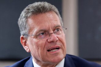 eu calls for urgent reboot in talks with uk to stop reset deal failing 69b8e110e63b9