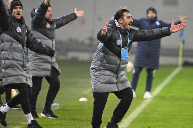 fcsb a anuntat oficial plecarea antrenorului elias charalambous si a secundului mihai pintilii cine ar urma sa fie principal 69afeefd47286