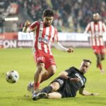 foto darius olaru accidentat la arad capitanul fcsb a parasit terenul dupa un fault dur 69a4abec56e30