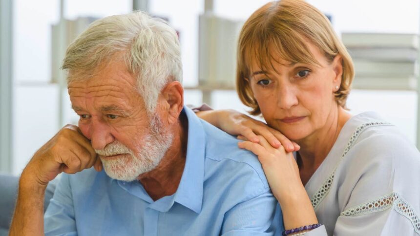 Părinți și trăsăturile care îndepărtează copiii 1 parents whose grown kids pretty much hate them usually share these 11 problematic traits 69b750dc9324f