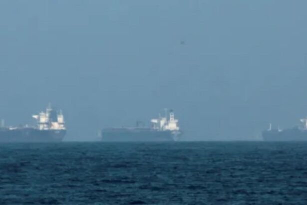 petrolier american in flacari dupa un atac al iranului in golful persic 69a93b791a374