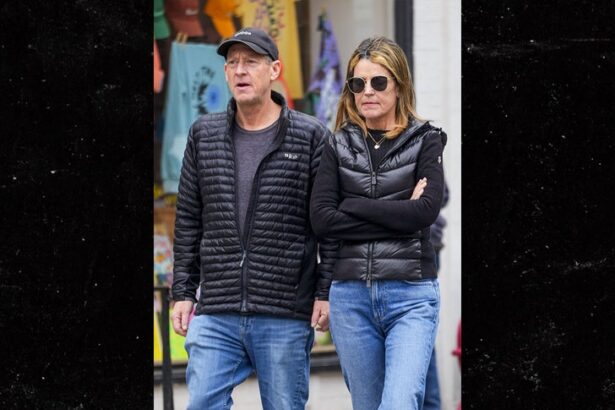 savannah guthrie puts on brave face in nyc as search for mom continues 69aee4389b122