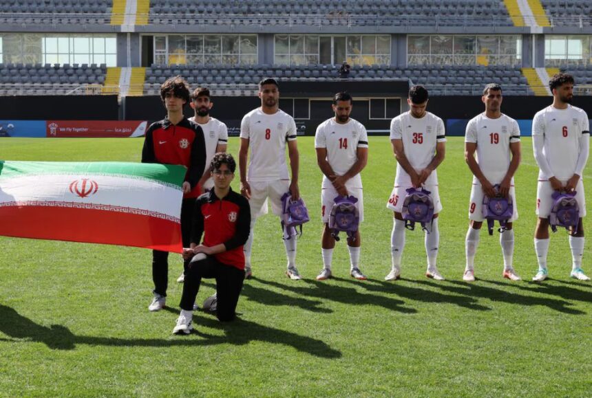 Fotbaliștii iranieni surprind în amicalul cu Nigeria 1 video cutremurator cum au aparut fotbalistii iranieni pe teren la amicalul cu nigeria 69c6bb6bdb6f3