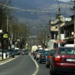 video pericol pe dn1 un zid din apropierea primariei comarnic sta sa se prabuseasca pe sosea ce spun autoritatile 69ae8f5437978